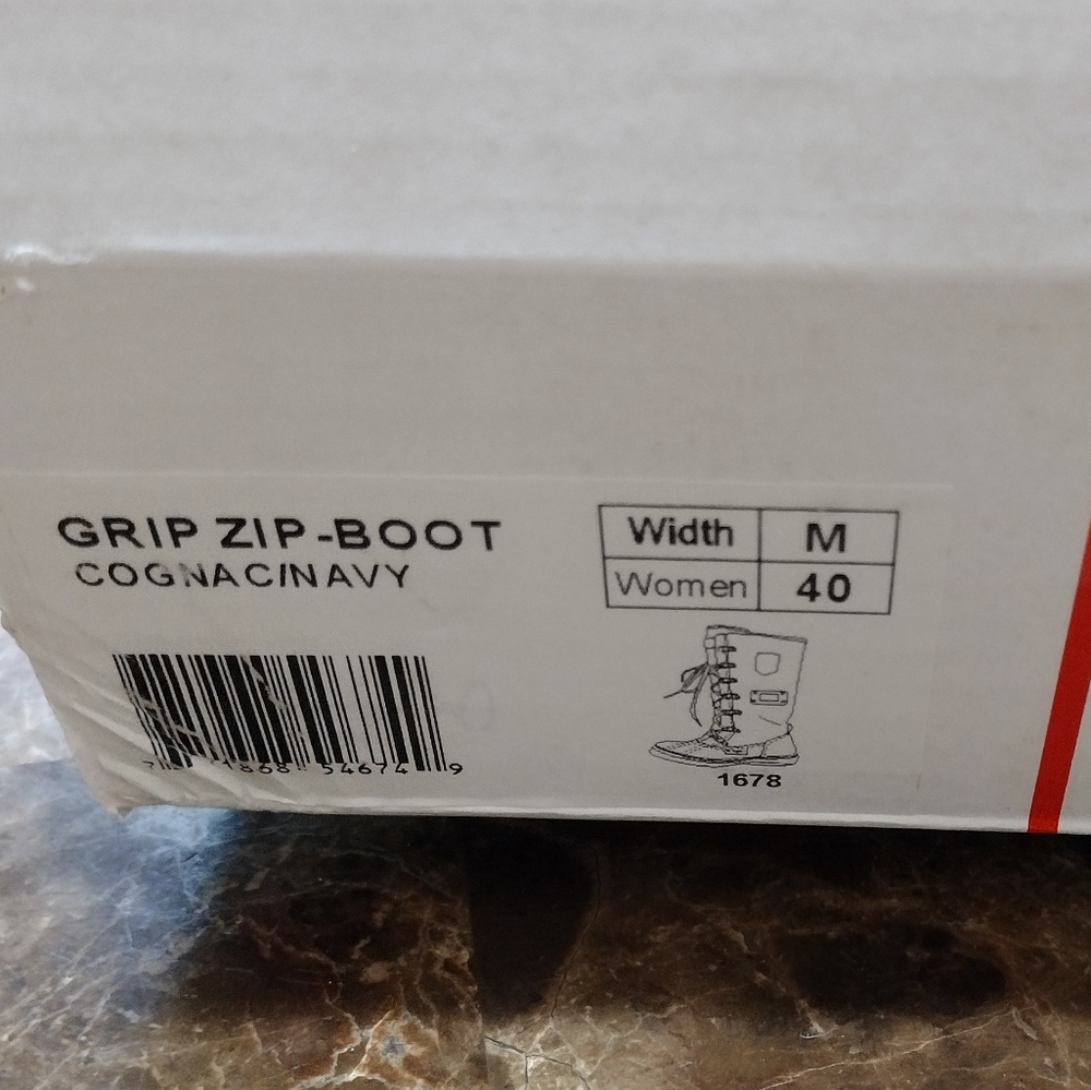 Pajar Boots - Picture 8 of 9